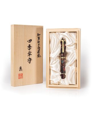 Pelikan Maki-e Edición limitada «Four Seasons Lucky Charm» de la pluma estilográfica Pluma