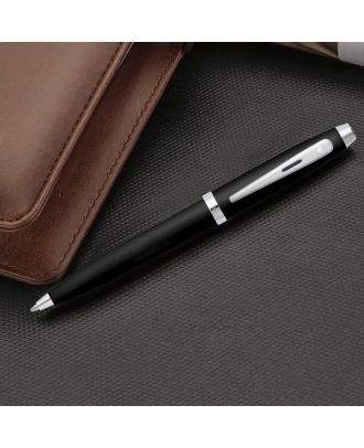 Sheaffer 100 Bolígrafo con detalles en cromo negro brillante