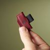 Paper Republic le loop porte-stylo magnétique bordeaux