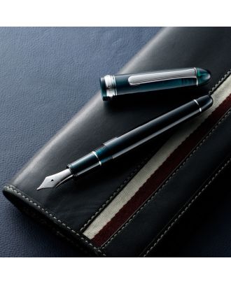 Platinum #3776 Century Laurel Green Silver Trim Fountain Pen