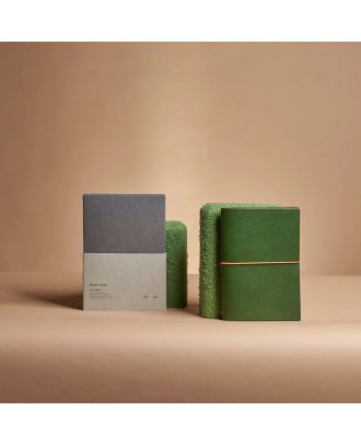 Paper Republic Grand Voyageur Pocket Botany Green