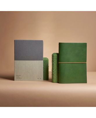 Paper Republic Grand Voyageur XL Botany Green