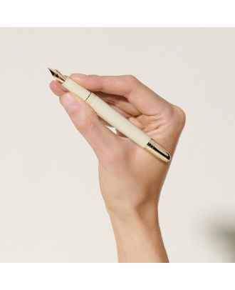 Montblanc Meisterstück Romeo & Juliet Precious Resin Classique Fountain Pen