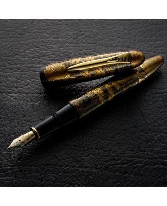 Platinum Izumo Kaga Maki-e Hama No Matsu Fountain Pen