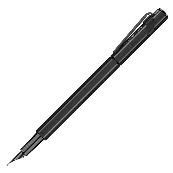 Caran D'Ache Penna A Sfera 849 Black Code, Fusto In Alluminio Leggero, Cartuccia Goliath Per 600 Pagine, Design Iconico Svizzero